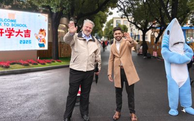 中芯学校开学啦！春风作伴开学日，马力全开向“芯”程 First Day of School in SMIC!